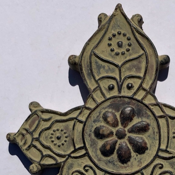 Large Ceramic Wall-Hanging Cross - Picture 4 of 6